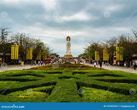 Nanshan Kulturowy Park - Zatopiony Świat i Mistyczne Posągi!