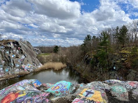 Quincy Quarry: Cudowny Monument Odkryty z Głębin Historii!