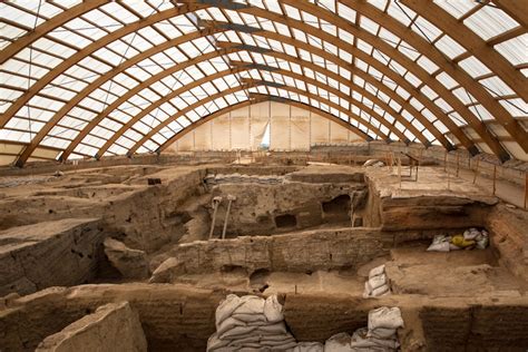 Wąwozy Çatalhöyük - Historia i tajemnice prastarej osady!